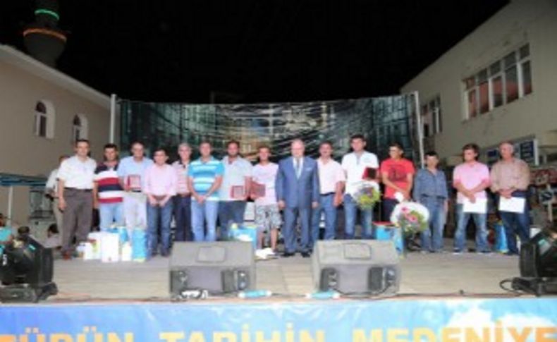 Belevi  Geleneksel Şeftali Festivali yoğun katılımla gerçekleştirildi